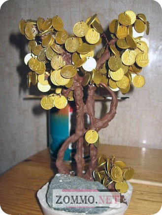 Денежное дерево из монеток