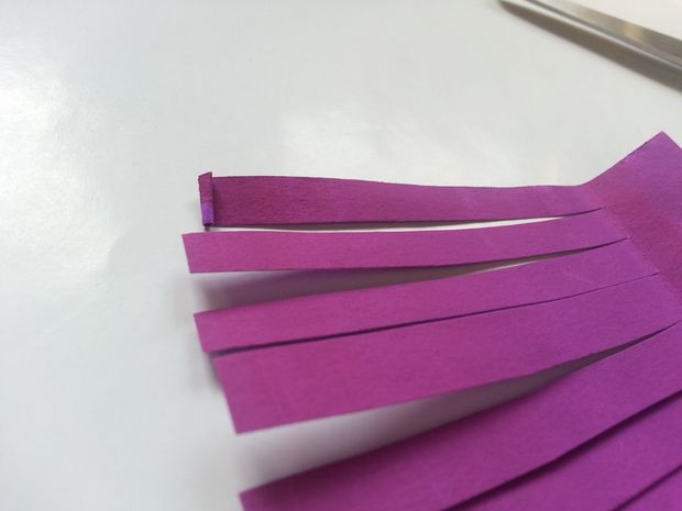 Гиацинты из бумаги-нарезаем на полоски