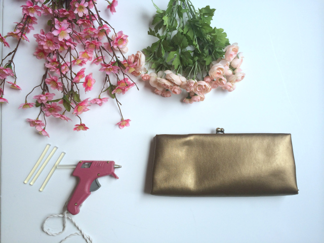 Украшение сумочки цветами-материалы