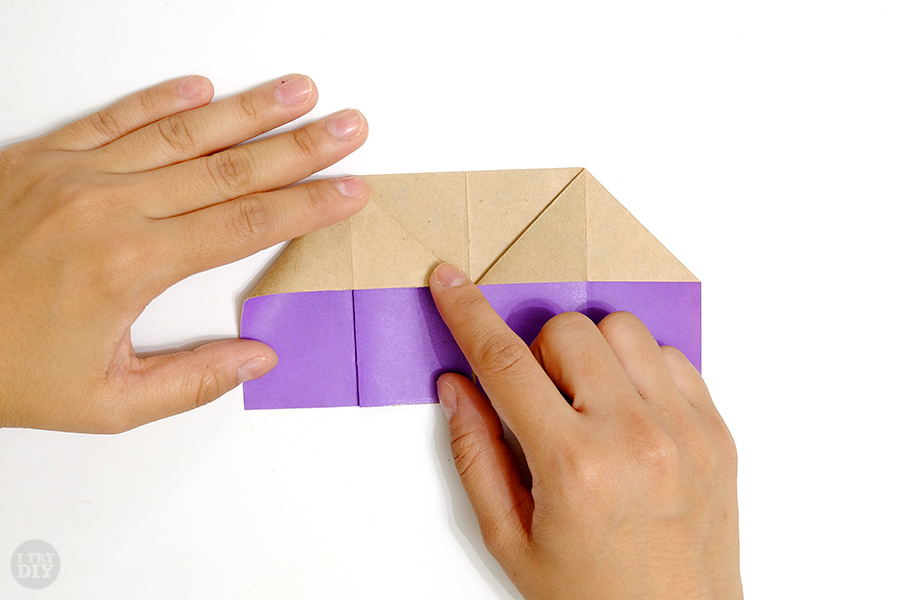 Оригами подставка для яиц-раскройте левый угол
