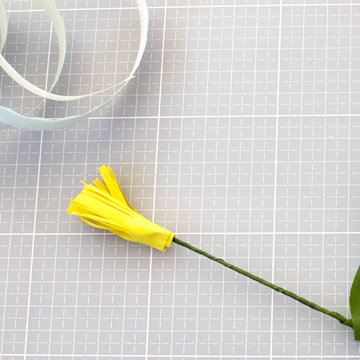 Тюльпаны из бумаги своими руками - готовая бахрома