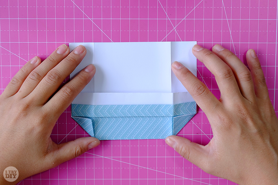 Оригами конверт для денег-переверните бумагу