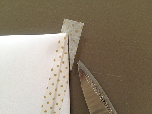 Оригами конверт с сюрпризом-обрежьте концы ленты