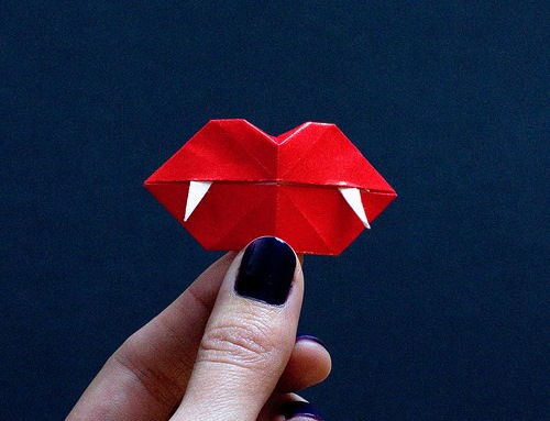 Губы оригами из бумаги своими руками