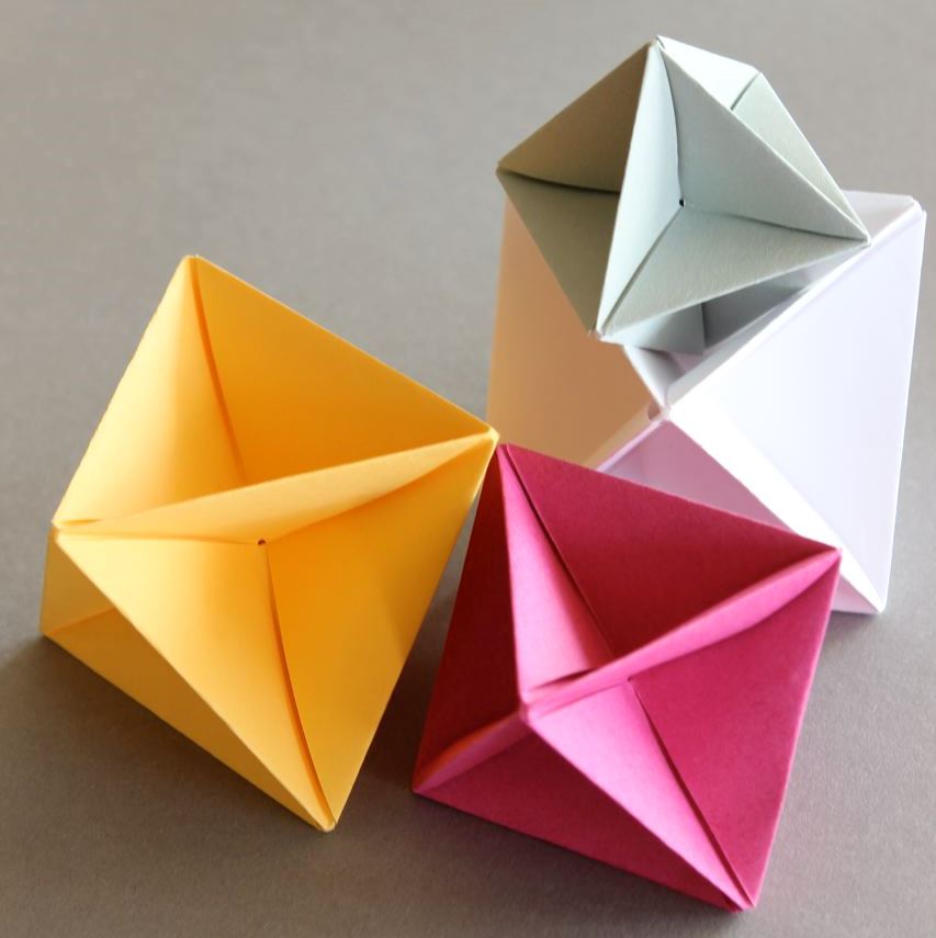 Вертушка из бумаги в технике модульного оригами