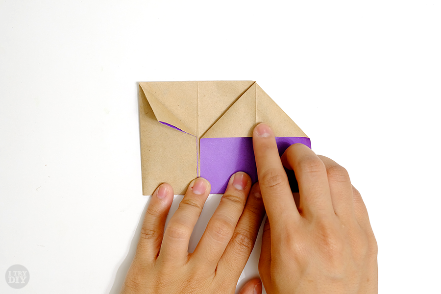 Оригами подставка для яиц-раскройте правый угол