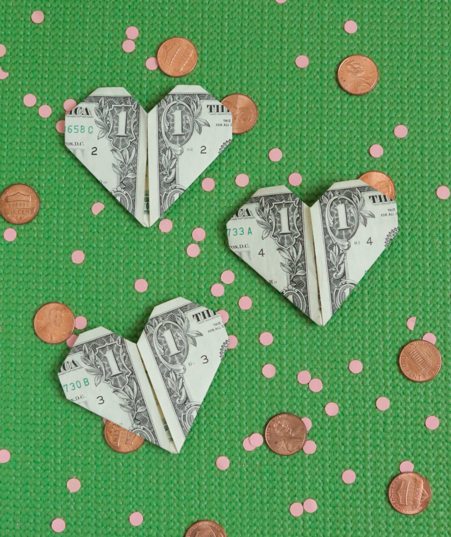 Сердечко оригами из денег