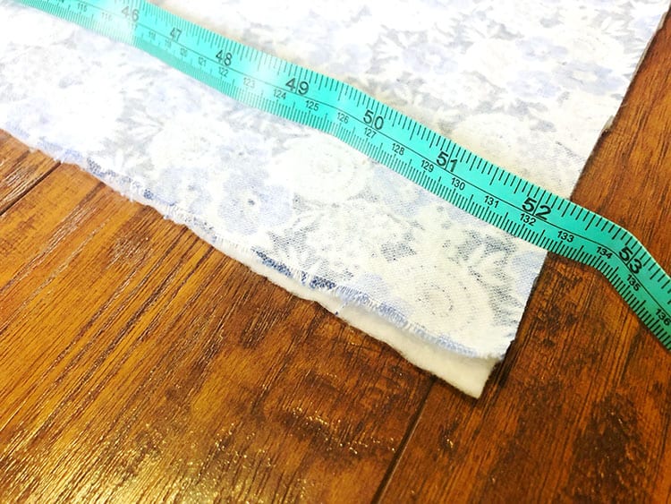 Утяжелённое одеяло - вырежьте два одинаковых куска ткани